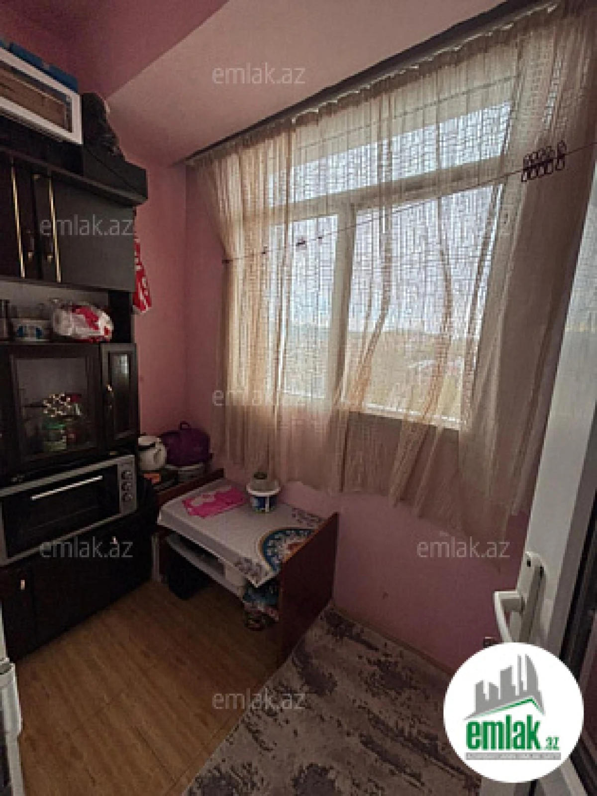 Satılır 3 otaqlı köhnə tikili 70 m²