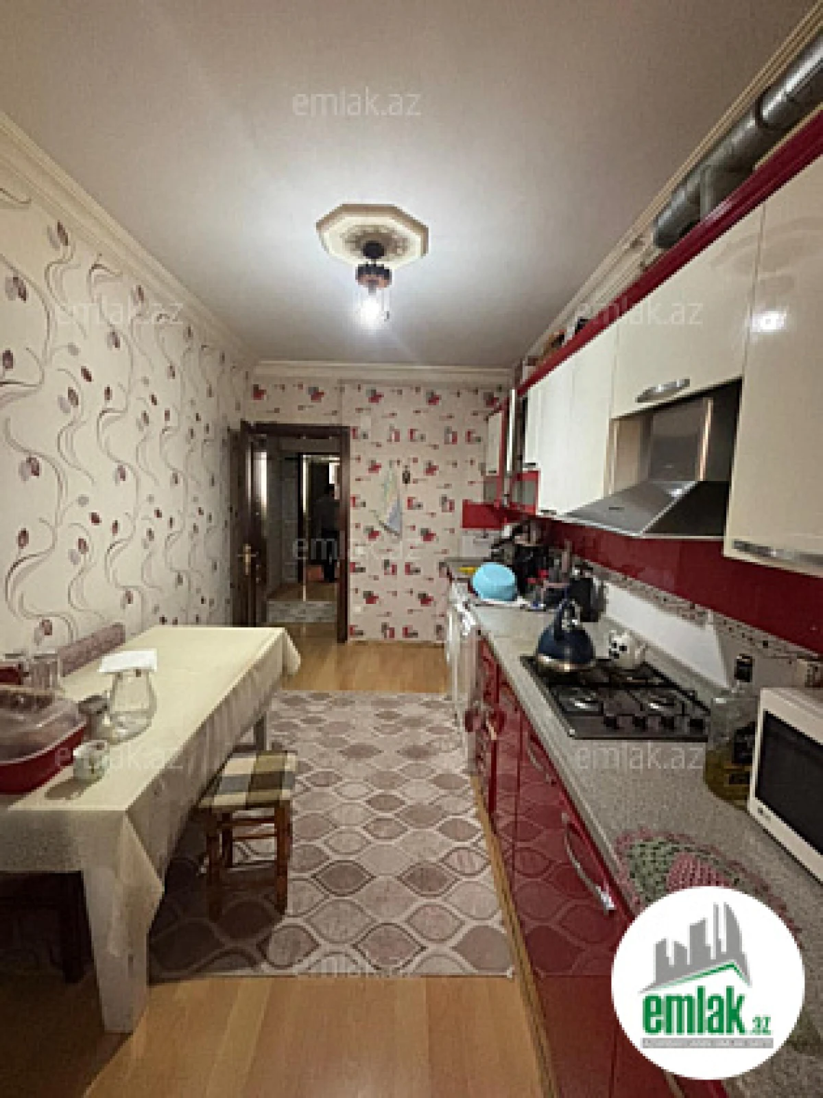Satılır 3 otaqlı köhnə tikili 70 m²