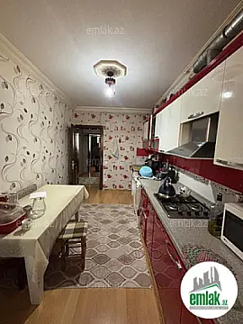 Satılır 3 otaqlı köhnə tikili 70 m²