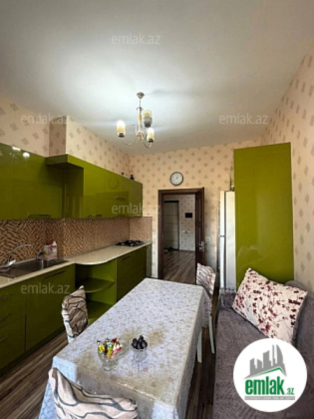 Satılır 2 otaqlı yeni tikili 98 m²