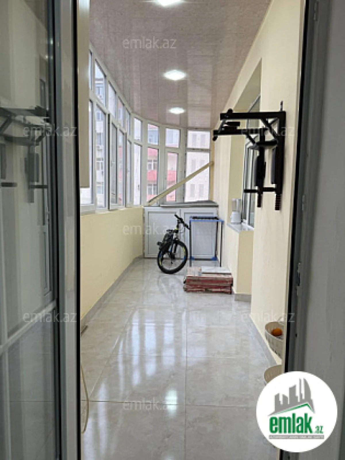 Satılır 4 otaqlı yeni tikili 130 m²