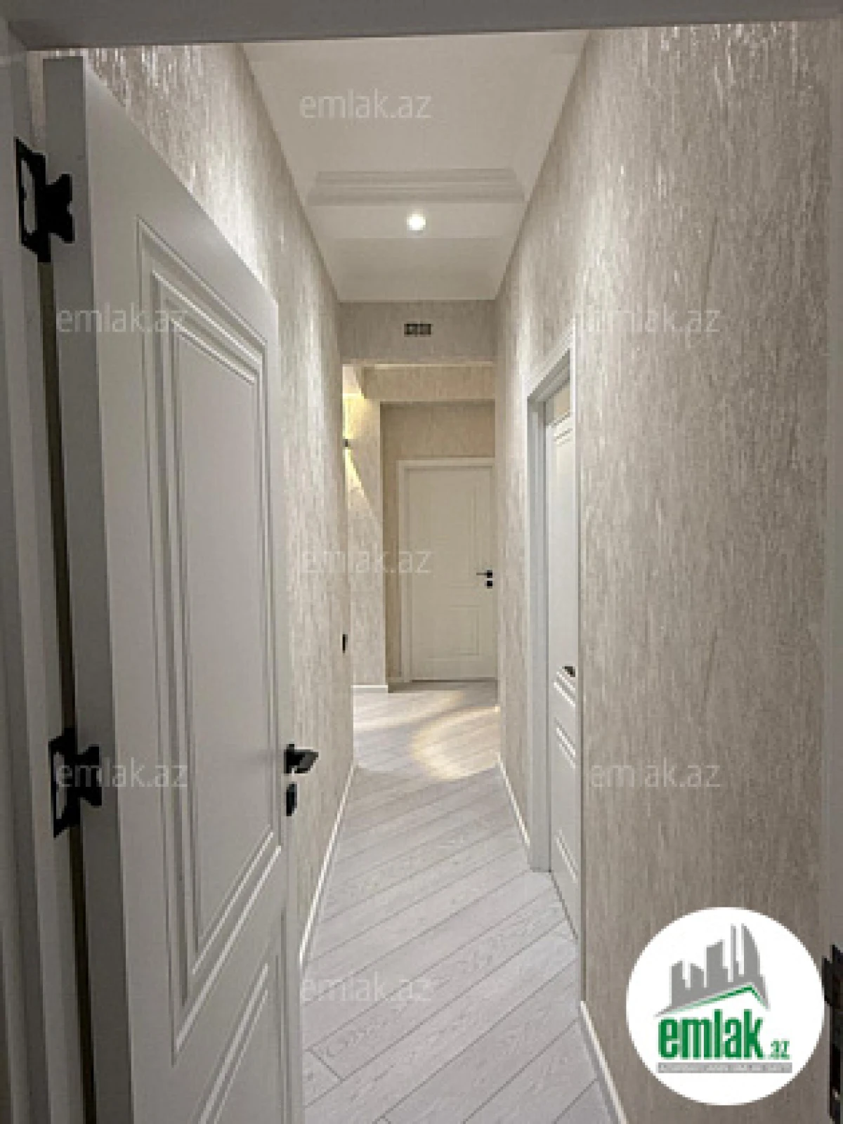 Satılır 4 otaqlı yeni tikili 130 m²