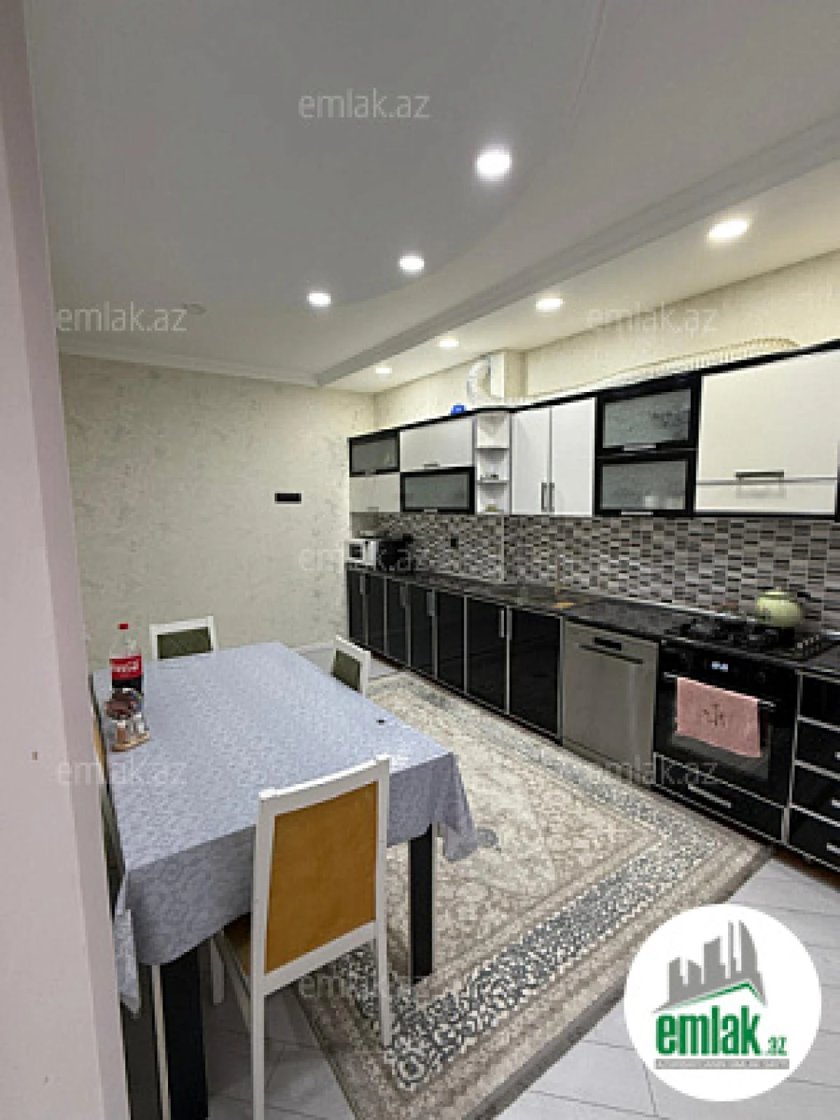 Satılır 4 otaqlı yeni tikili 130 m²