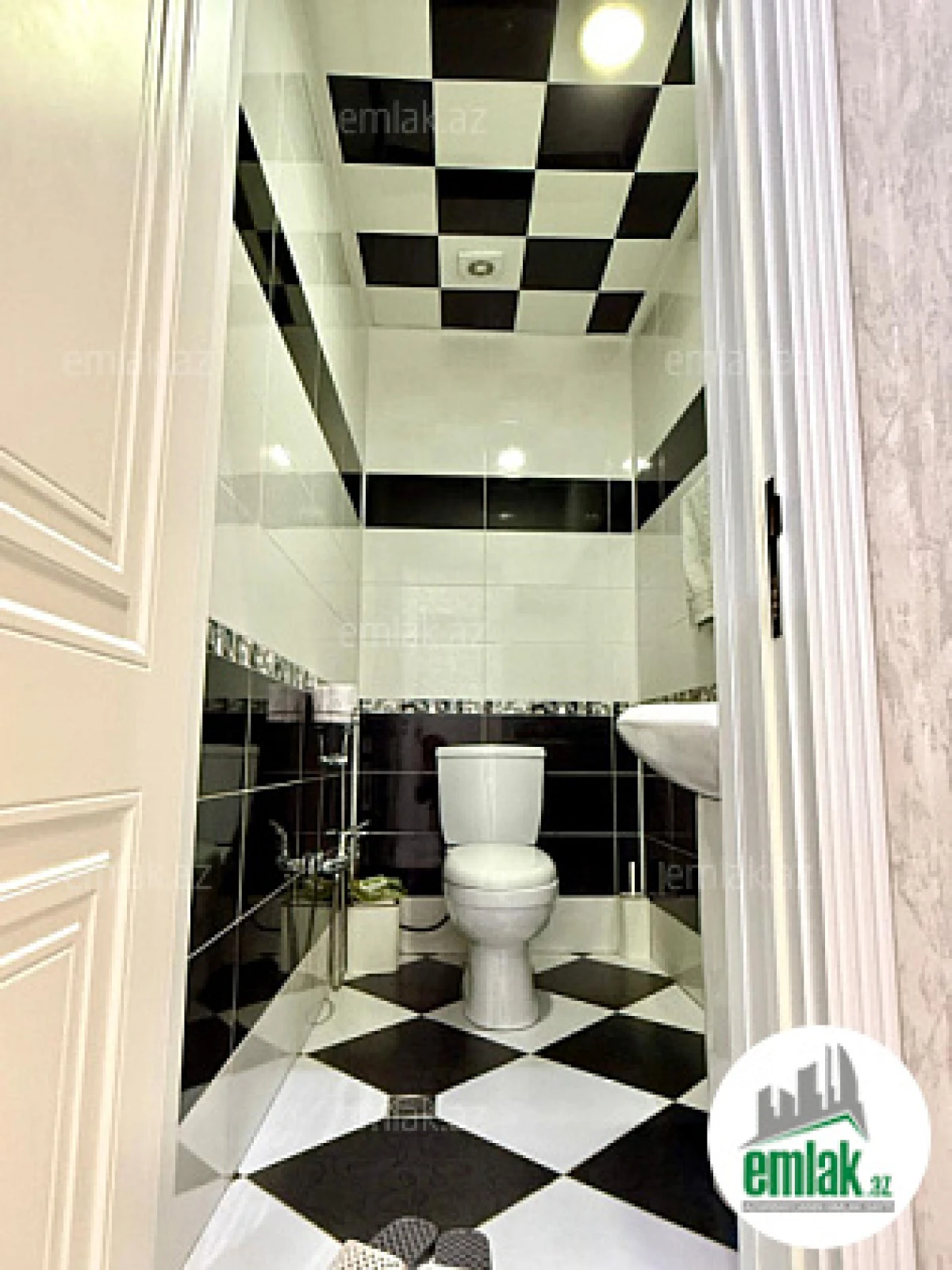 Satılır 4 otaqlı yeni tikili 130 m²