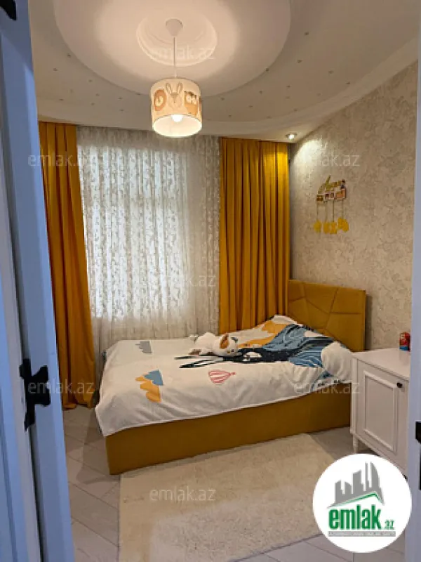 Satılır 4 otaqlı yeni tikili 130 m²