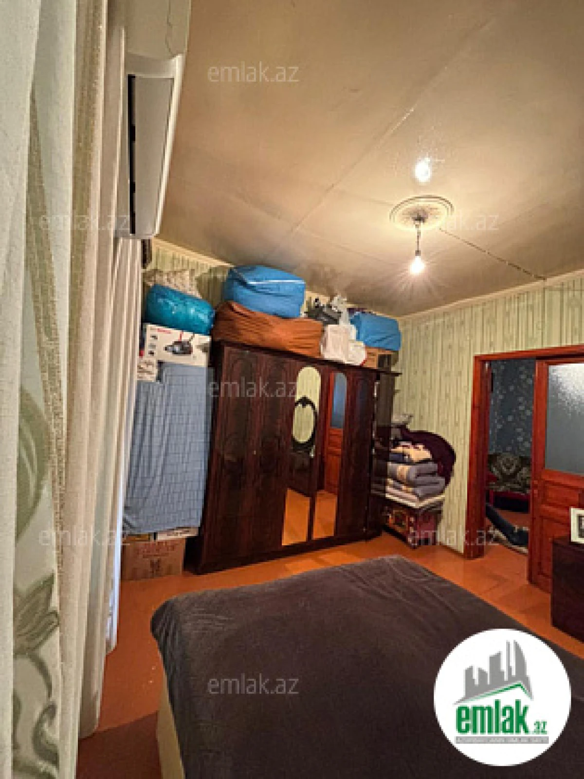 Satılır 2 otaqlı köhnə tikili 50 m²