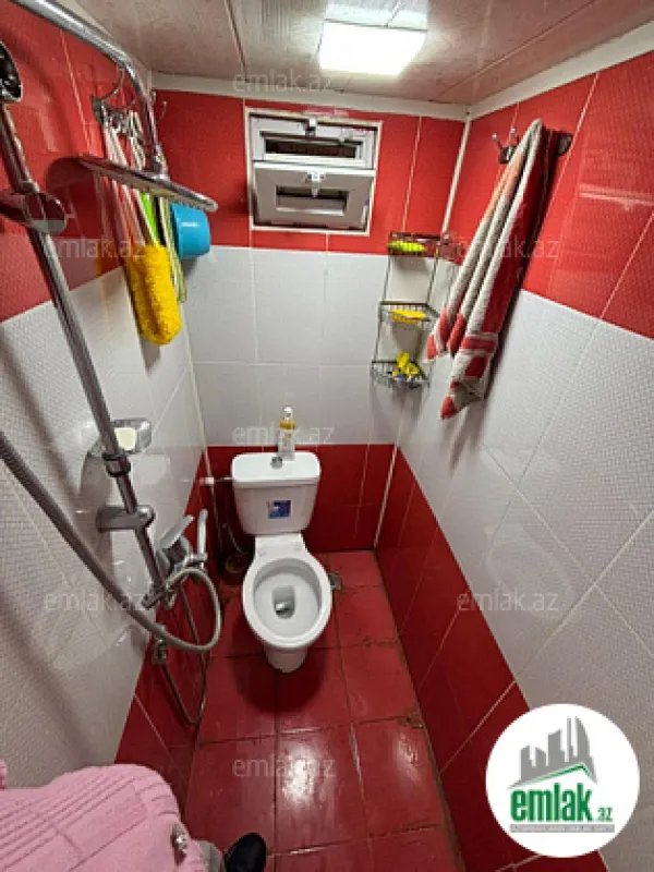 Satılır 2 otaqlı köhnə tikili 50 m²