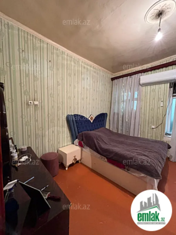 Satılır 2 otaqlı köhnə tikili 50 m²
