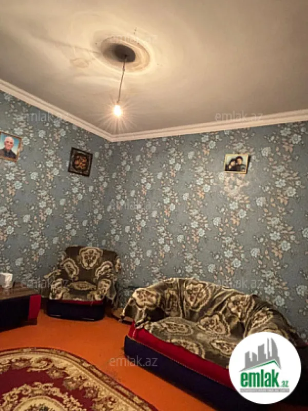 Satılır 2 otaqlı köhnə tikili 50 m²