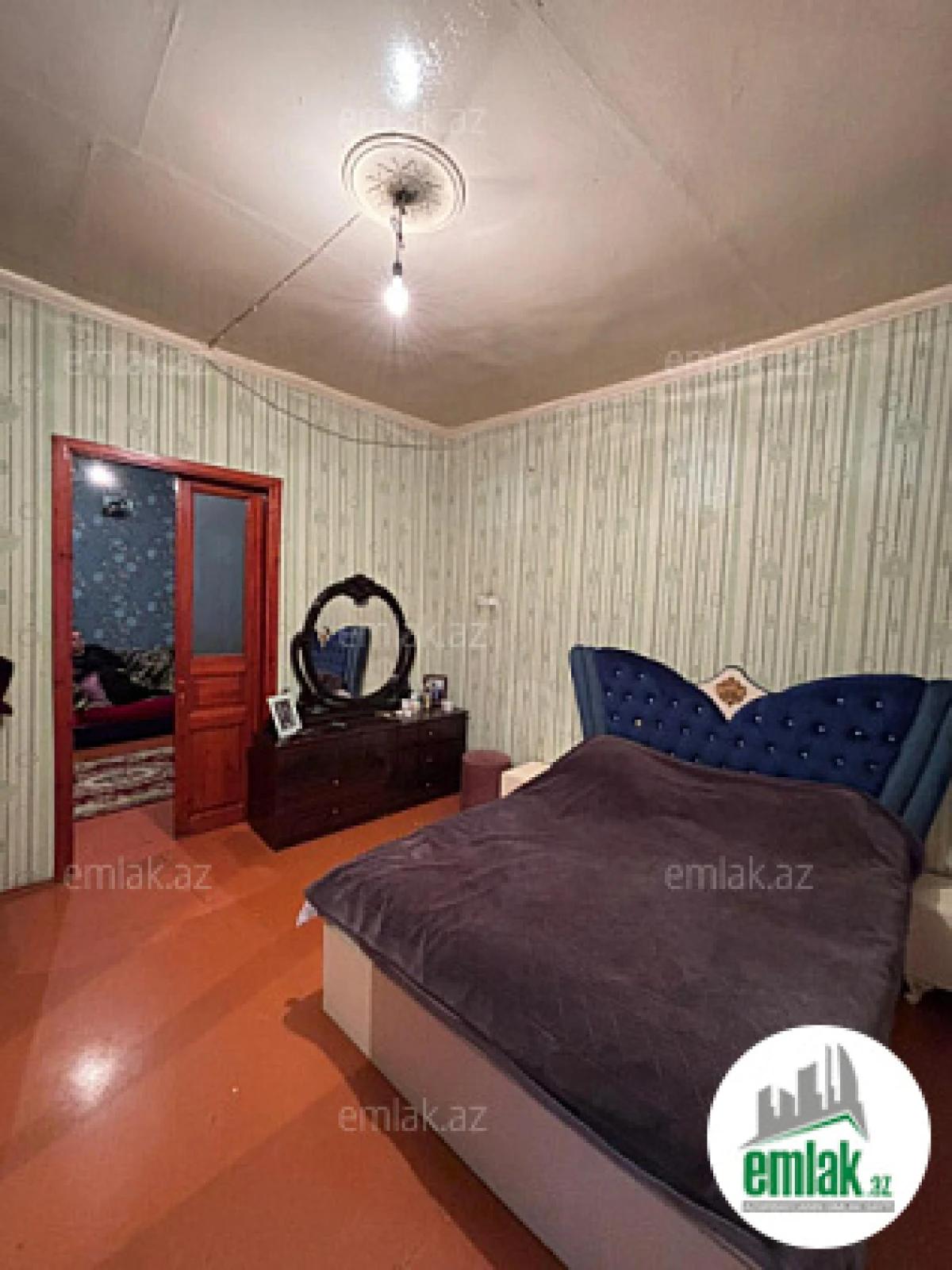 Satılır 2 otaqlı köhnə tikili 50 m²