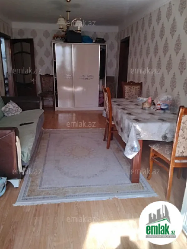 Satılır 2 otaqlı köhnə tikili 50 m²