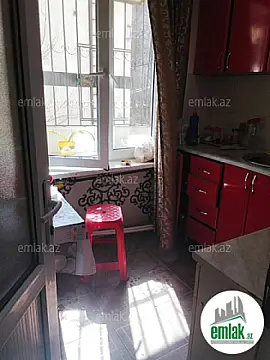 Satılır 2 otaqlı köhnə tikili 50 m²