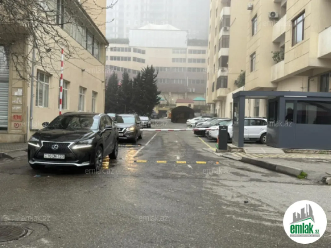 Satılır 4 otaqlı yeni tikili 185 m²