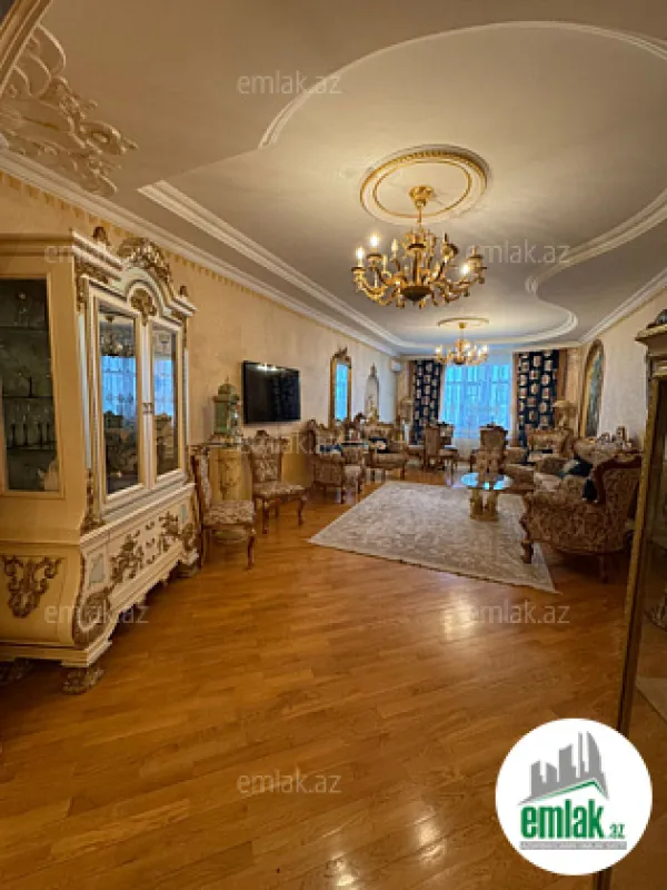 Satılır 4 otaqlı yeni tikili 185 m²