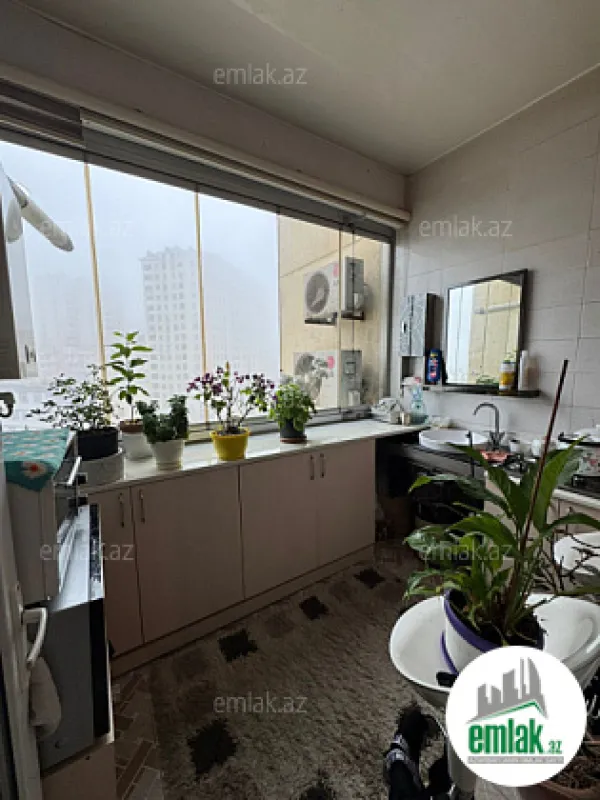 Satılır 4 otaqlı yeni tikili 185 m²
