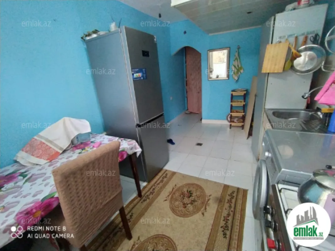 Satılır 2 otaqlı köhnə tikili 65 m²