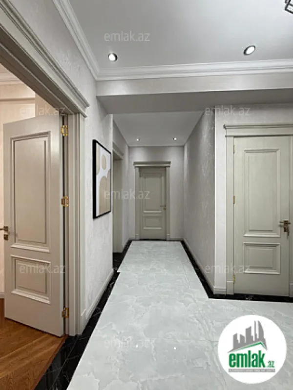 Satılır 3 otaqlı yeni tikili 140 m²