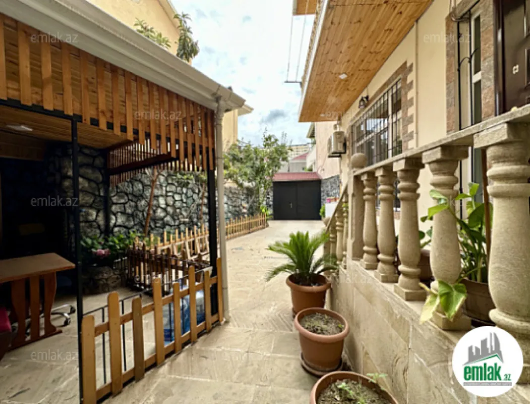 Satılır 6 otaqlı həyət evi 130.1 m²