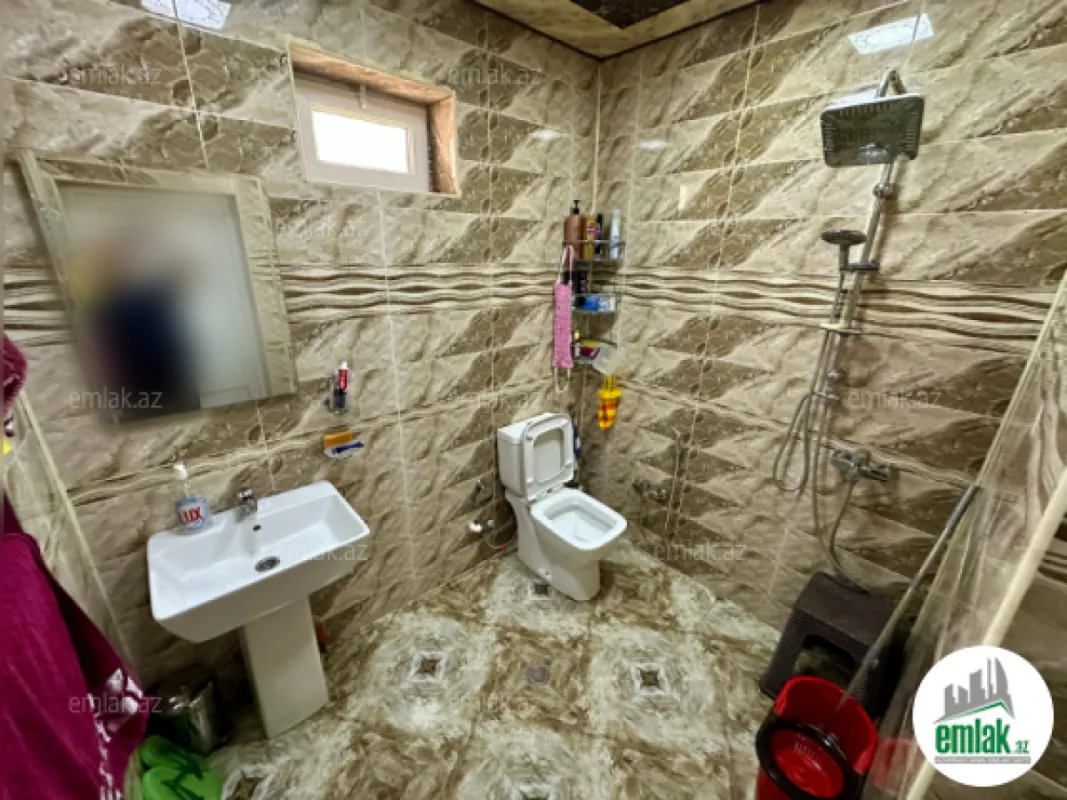 Satılır 6 otaqlı həyət evi 130.1 m²