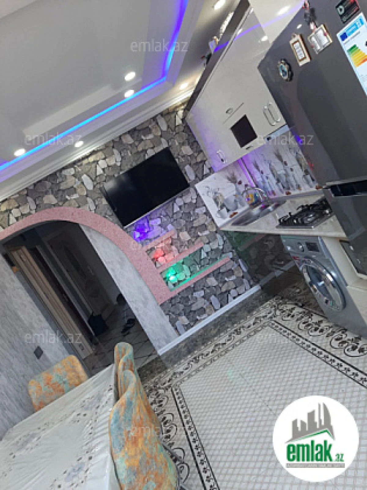 Satılır 2 otaqlı köhnə tikili 70 m²