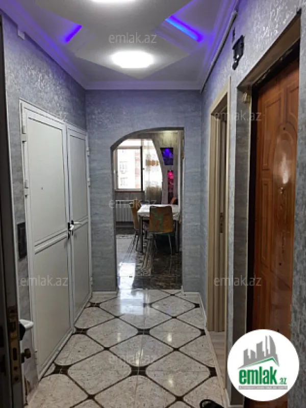 Satılır 2 otaqlı köhnə tikili 70 m²