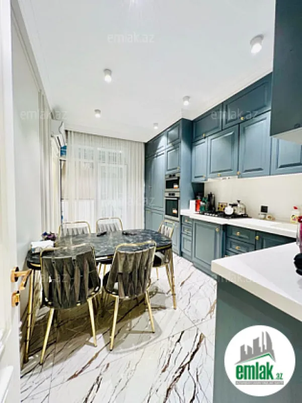 Satılır 4 otaqlı yeni tikili 140 m²
