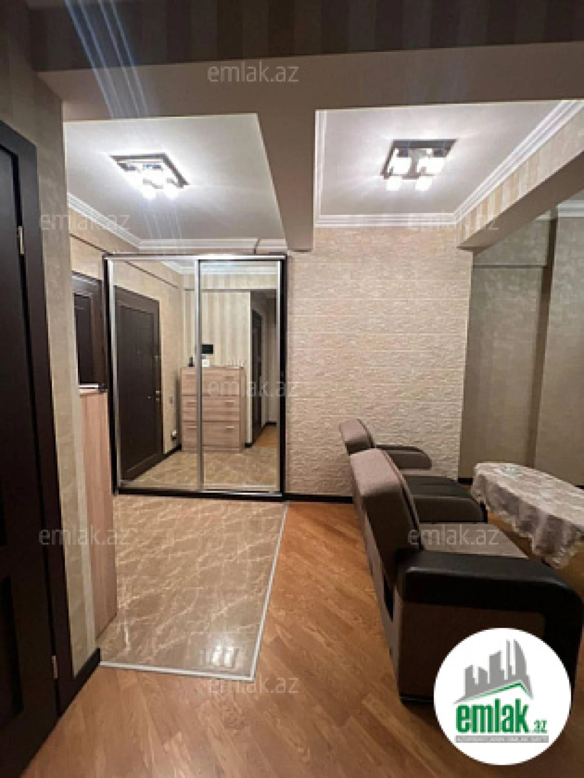 Satılır 3 otaqlı yeni tikili 100 m²