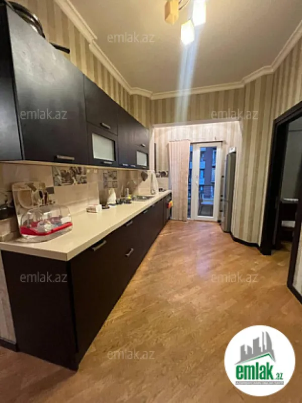 Satılır 3 otaqlı yeni tikili 100 m²