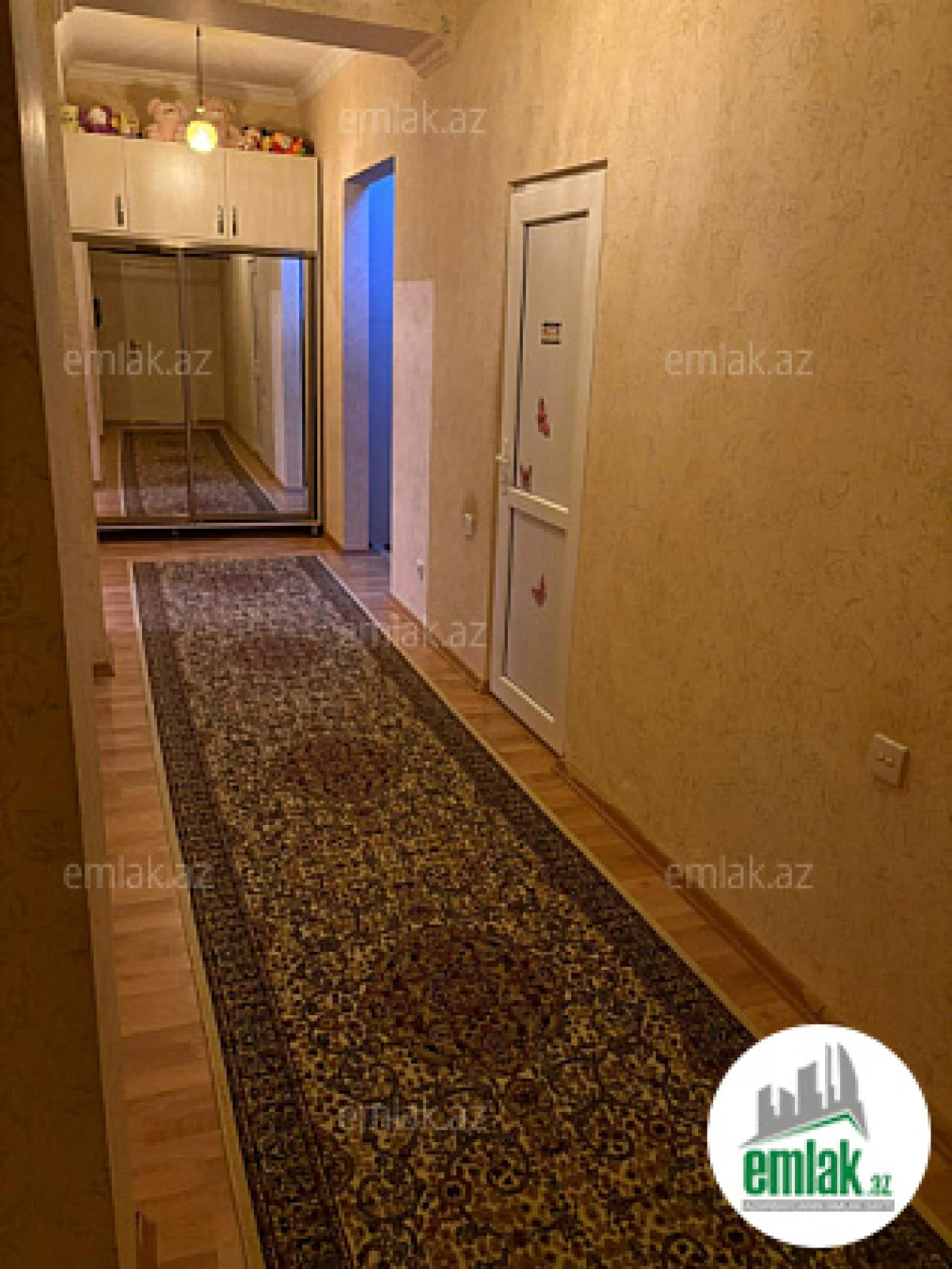 Satılır 3 otaqlı yeni tikili 130 m²