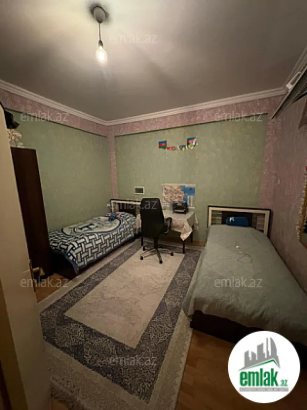 Satılır 3 otaqlı yeni tikili 130 m²