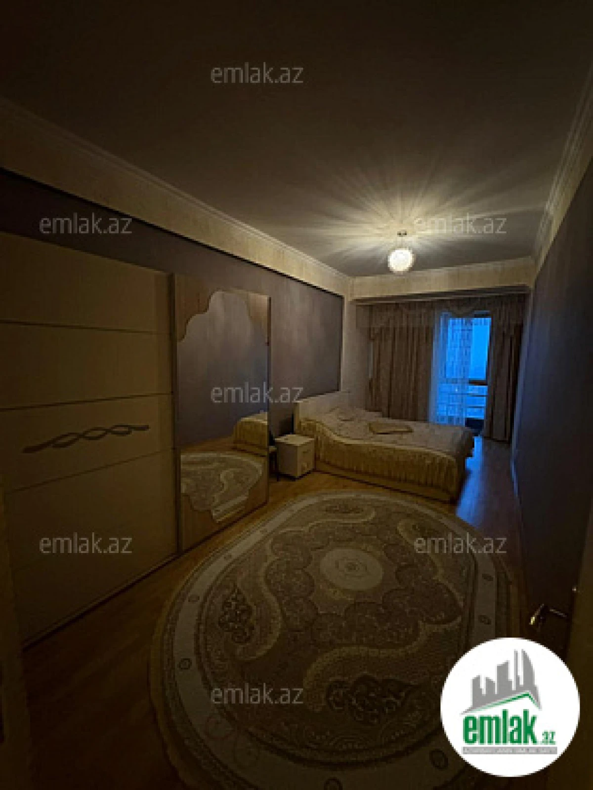 Satılır 3 otaqlı yeni tikili 130 m²