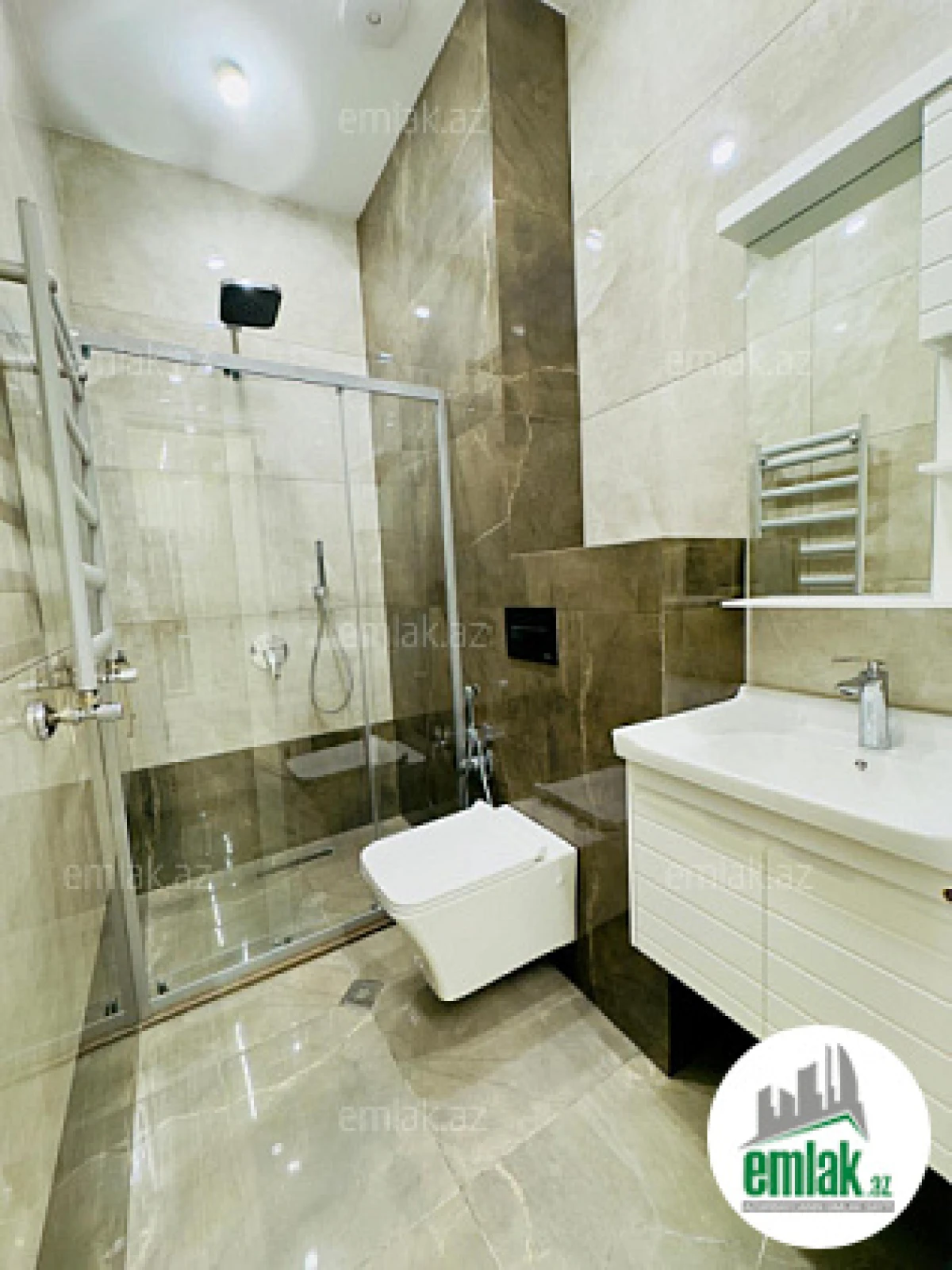 Satılır 2 otaqlı yeni tikili 60 m²