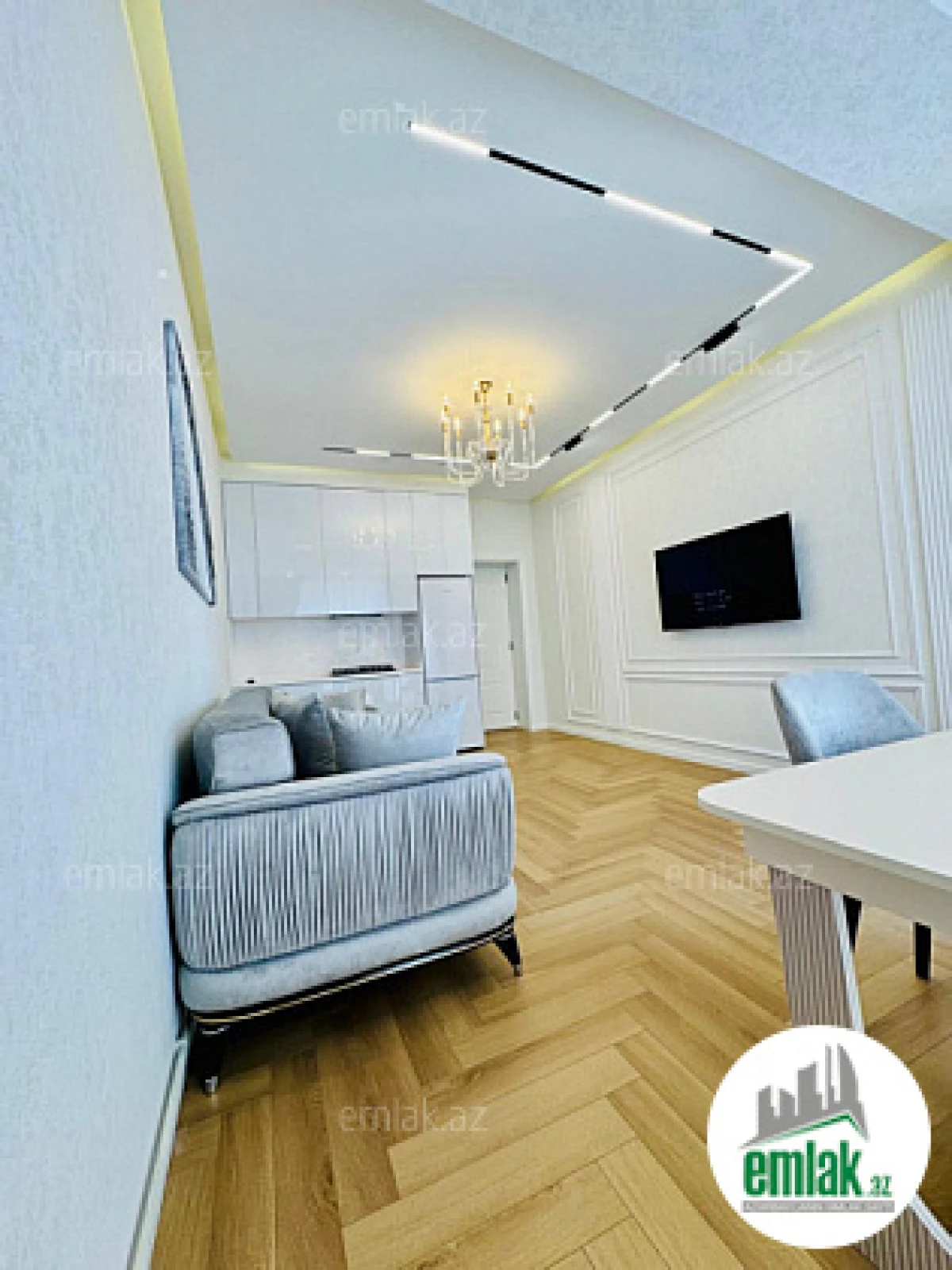 Satılır 2 otaqlı yeni tikili 60 m²