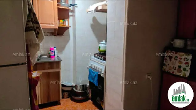 Satılır 3 otaqlı köhnə tikili 75 m²