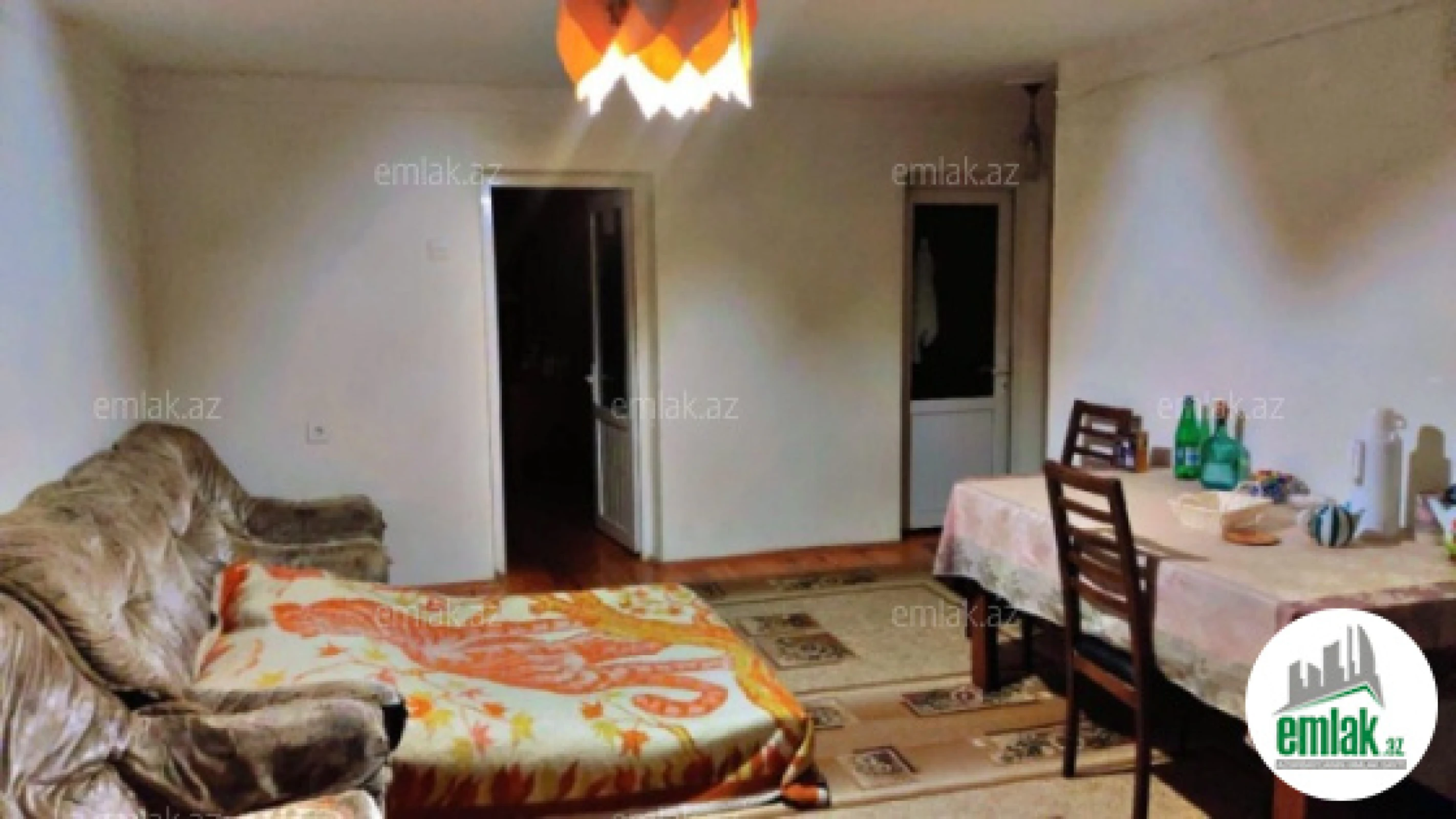 Satılır 3 otaqlı köhnə tikili 75 m²