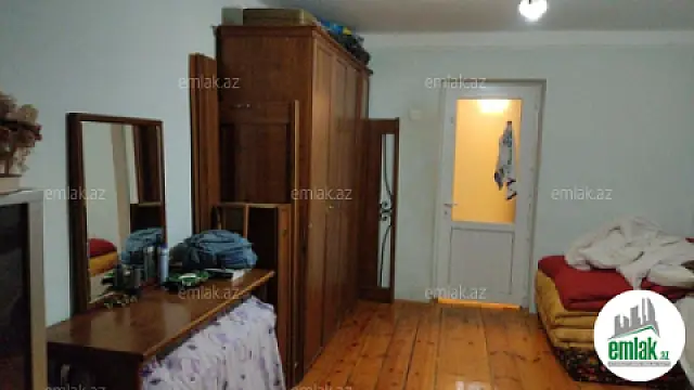 Satılır 3 otaqlı köhnə tikili 75 m²