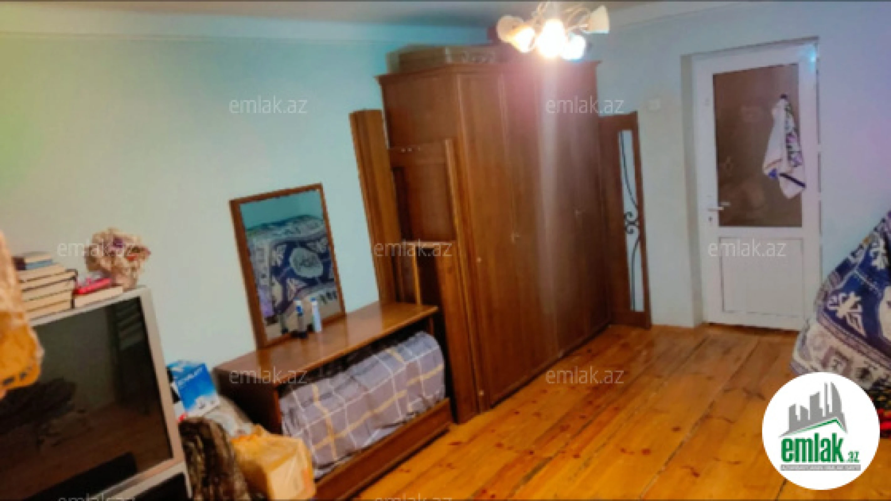 Satılır 3 otaqlı köhnə tikili 75 m²