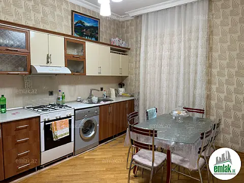 Satılır 6 otaqlı həyət evi 220 m²