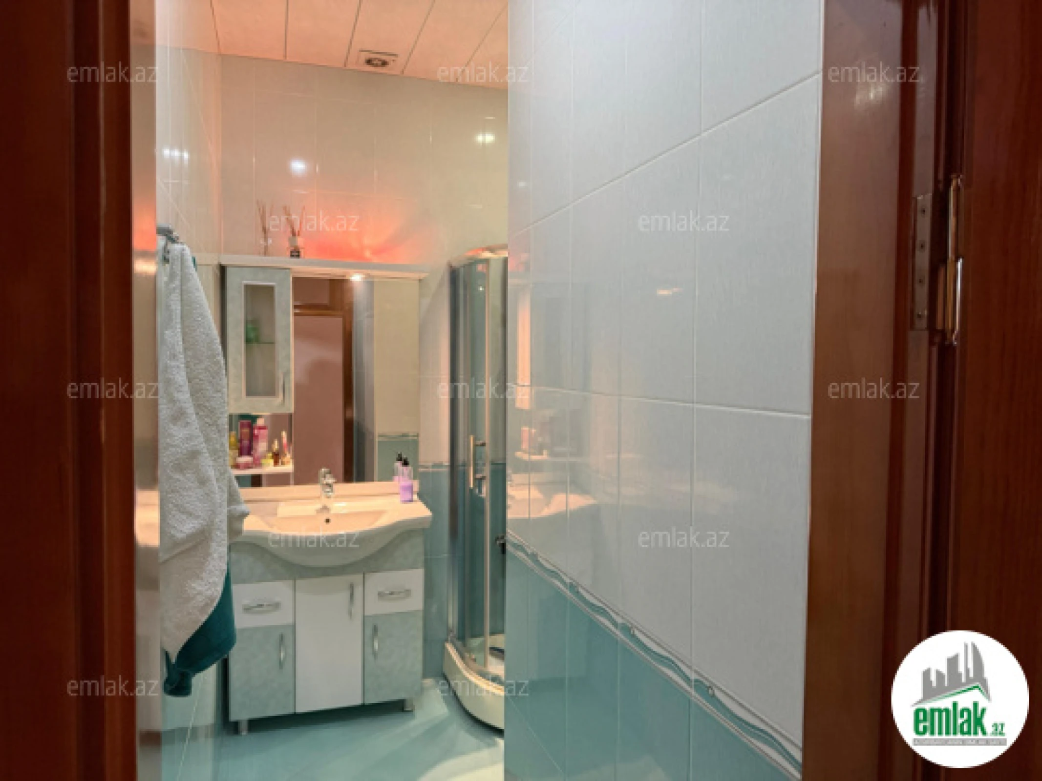 Satılır 6 otaqlı həyət evi 220 m²