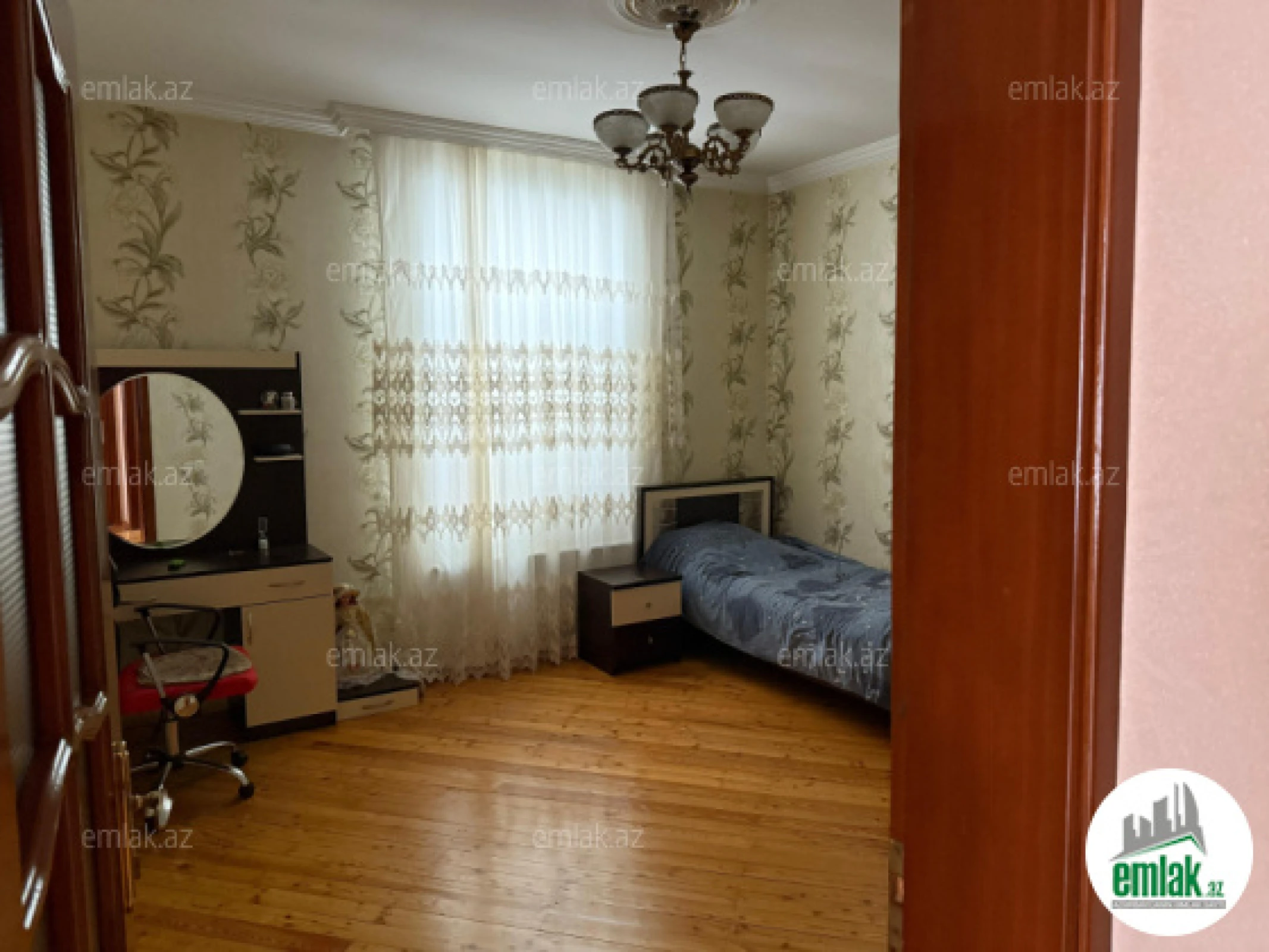 Satılır 6 otaqlı həyət evi 220 m²