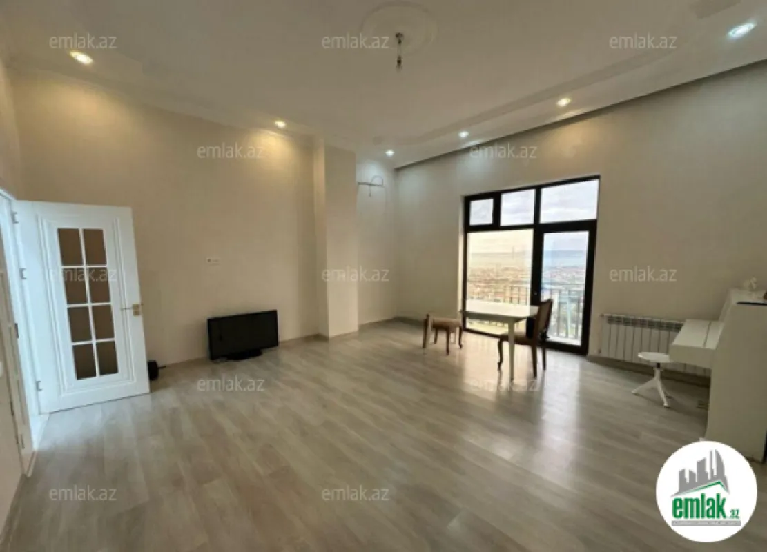 Satılır 3 otaqlı yeni tikili 140 m²