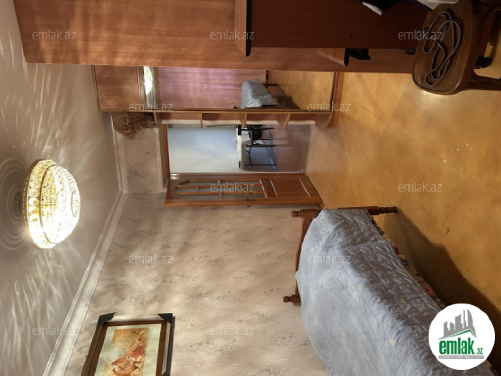 Satılır 3 otaqlı köhnə tikili 68 m²