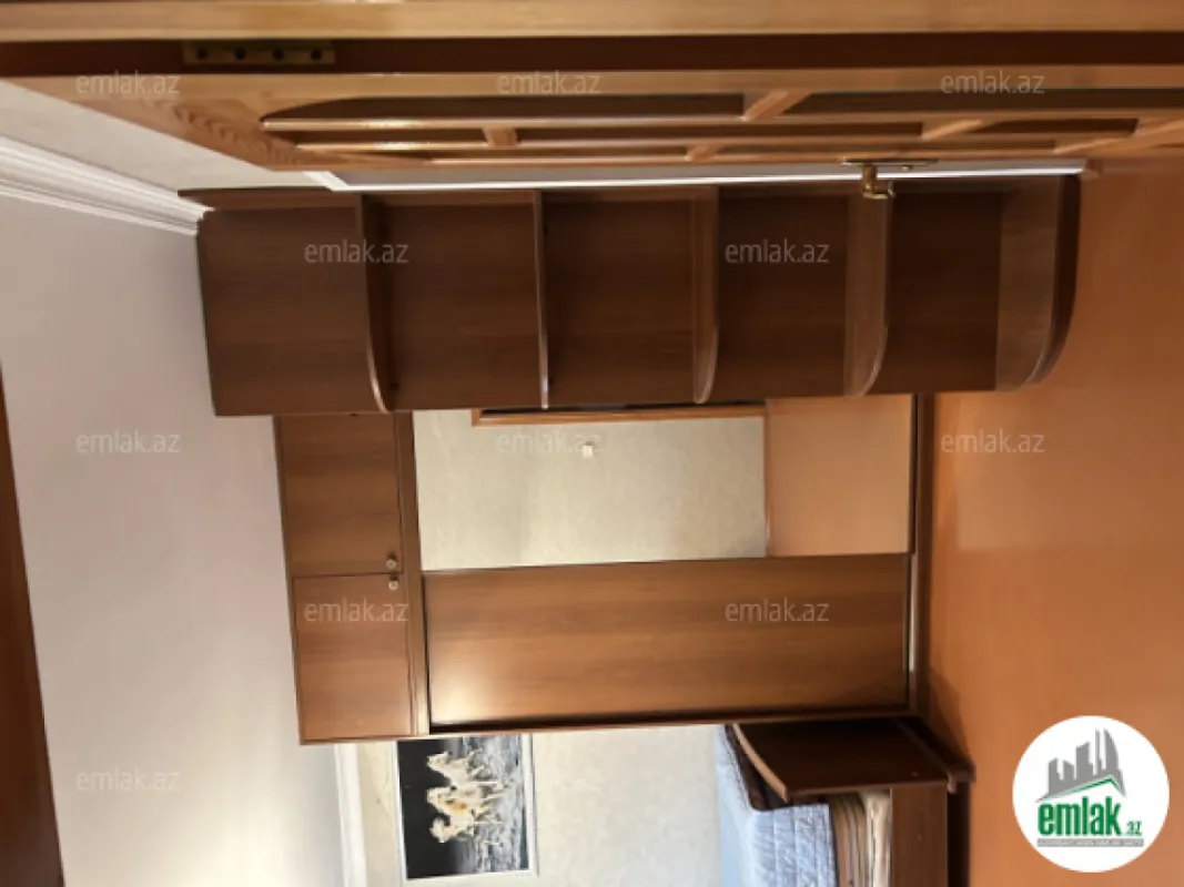 Satılır 3 otaqlı köhnə tikili 68 m²