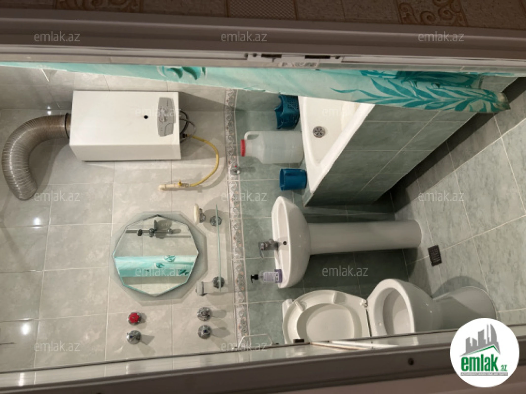 Satılır 3 otaqlı köhnə tikili 68 m²