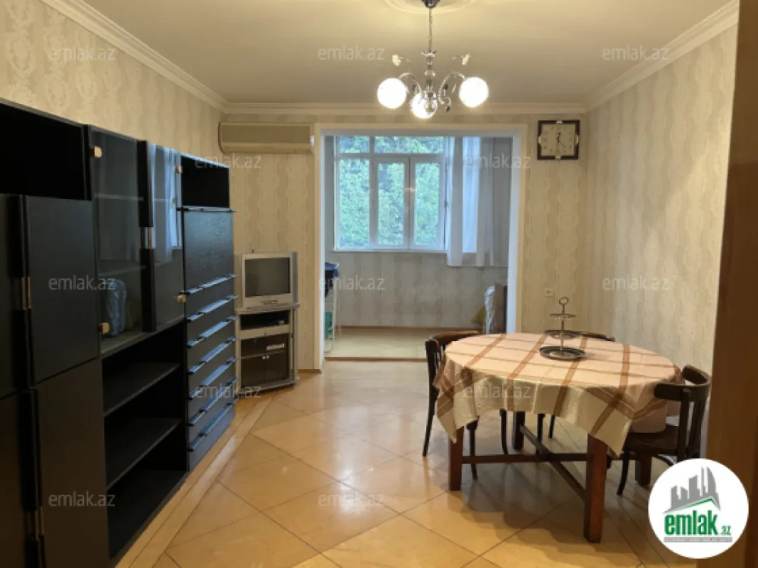 Satılır 3 otaqlı köhnə tikili 68 m²