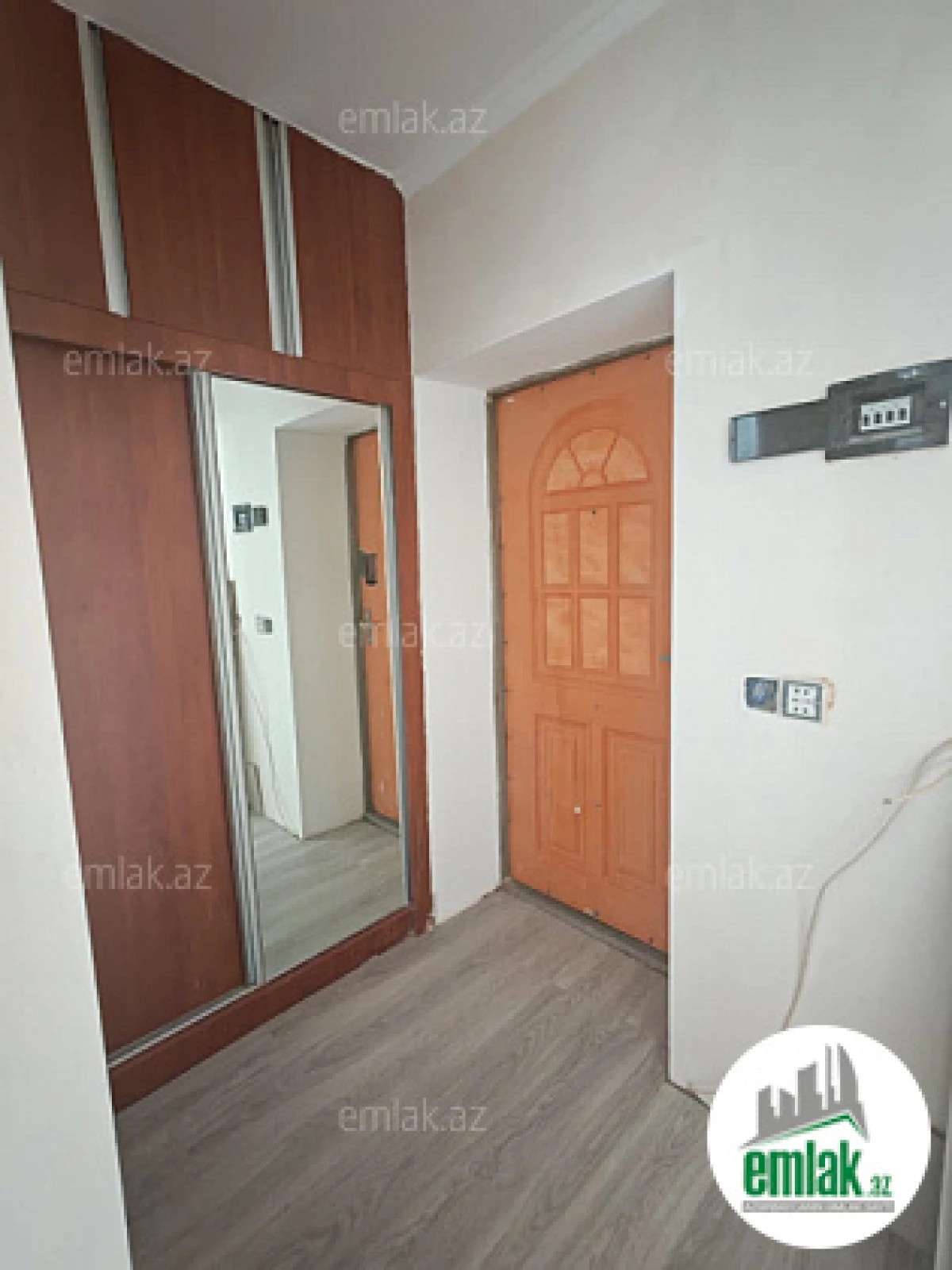 Satılır 1 otaqlı köhnə tikili 30 m²