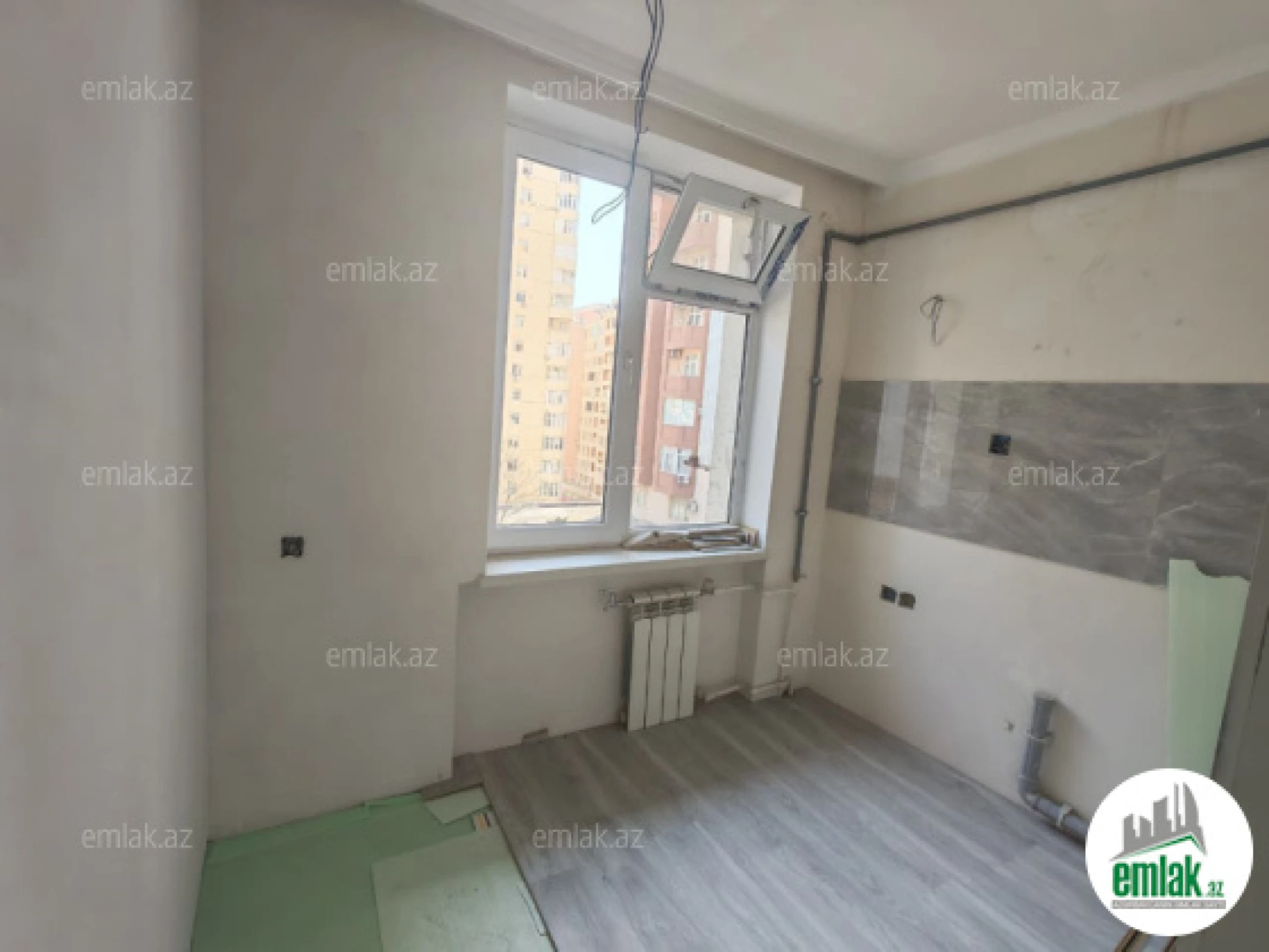 Satılır 1 otaqlı köhnə tikili 30 m²