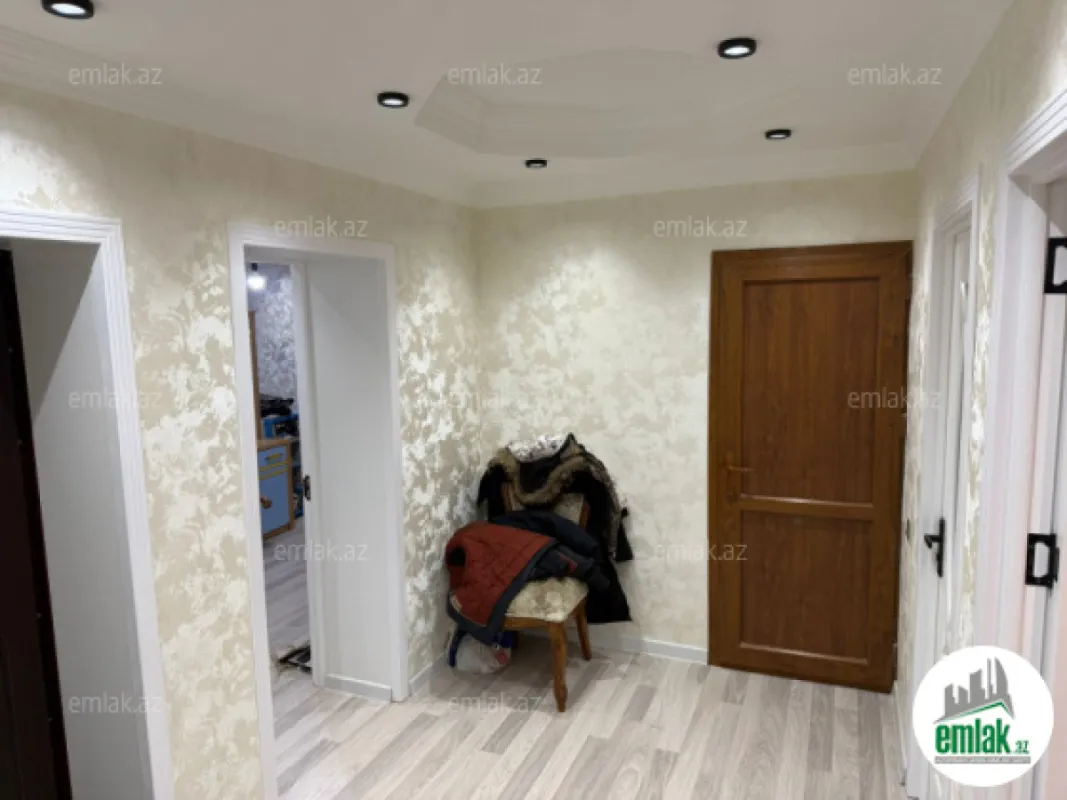Satılır 6 otaqlı həyət evi 300 m²