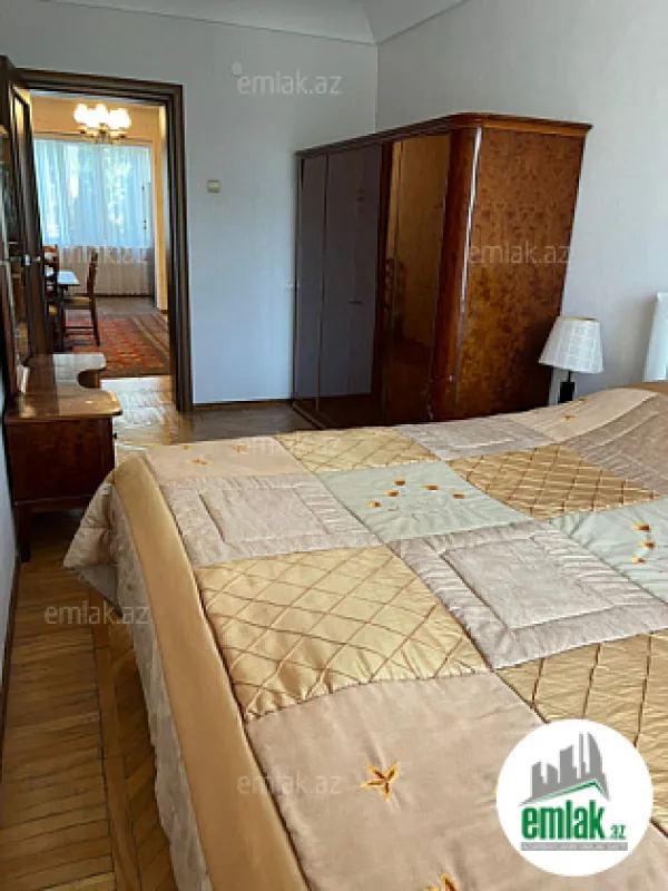 Satılır 3 otaqlı köhnə tikili 60 m²