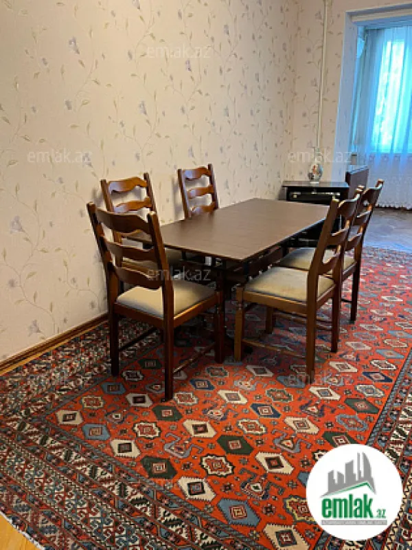 Satılır 3 otaqlı köhnə tikili 60 m²